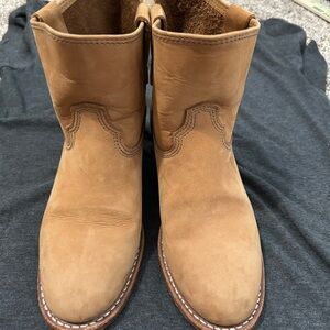 Women’s red wing boots!!!